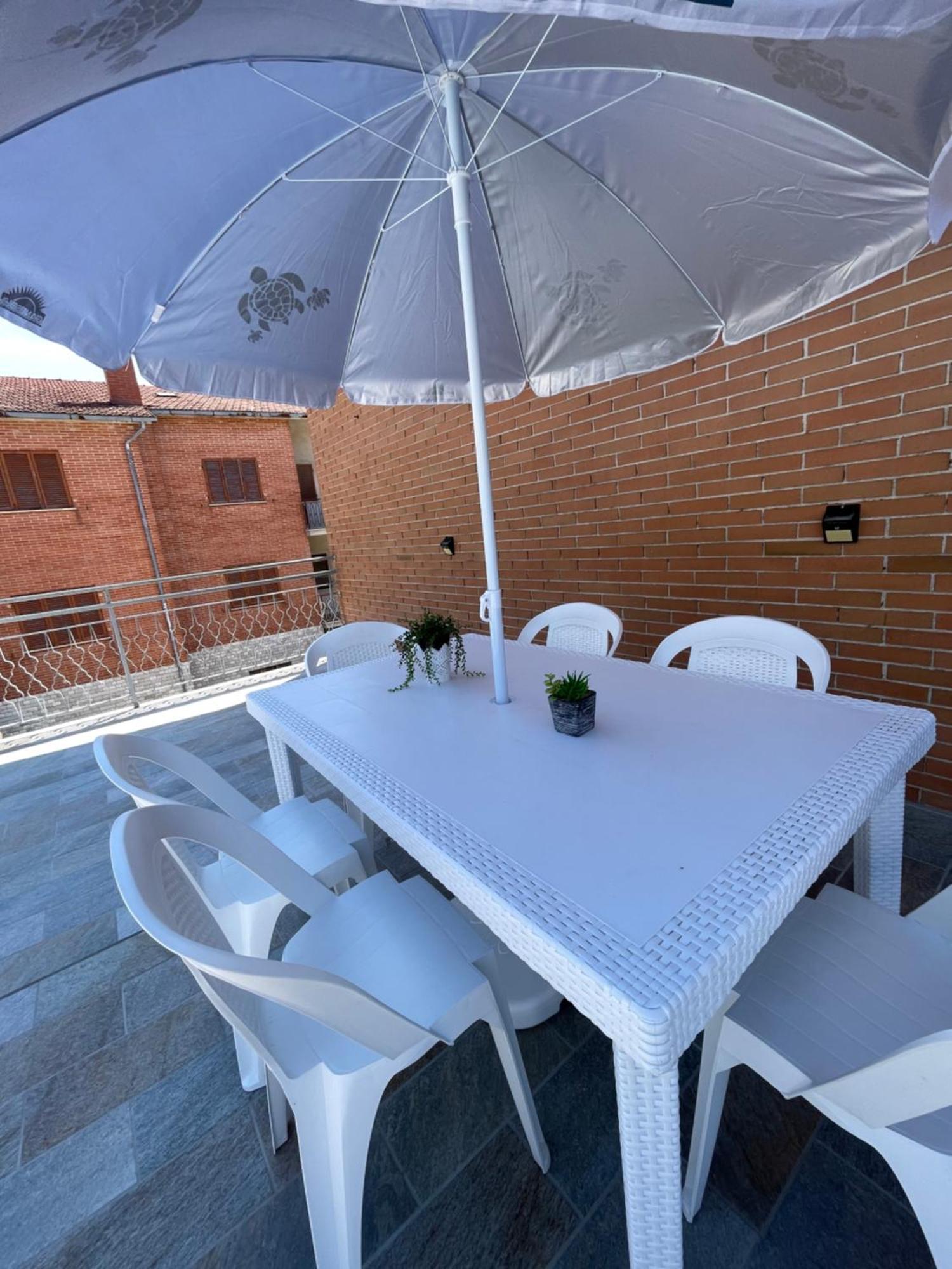 La Signora Dei Fiori Apartment กุบบีโอ ภายนอก รูปภาพ